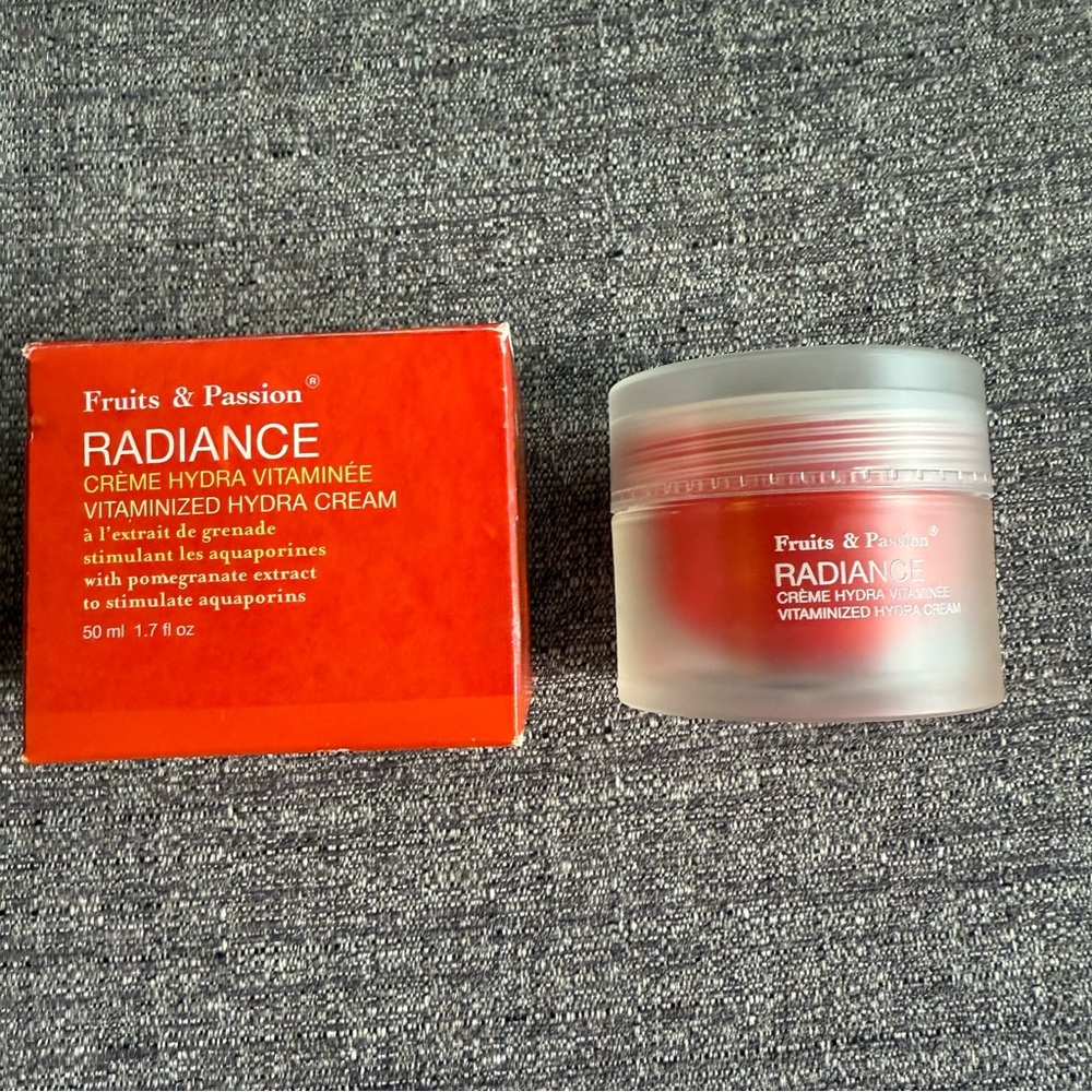 FRUITS & PASSION Radiance Vitaminized Hydra Cream